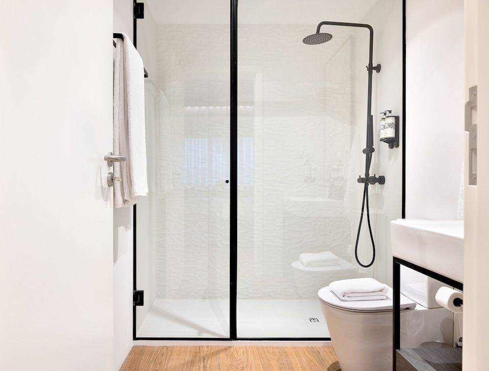 Catarina Serviced Apartments Classic Apartment, City View 8