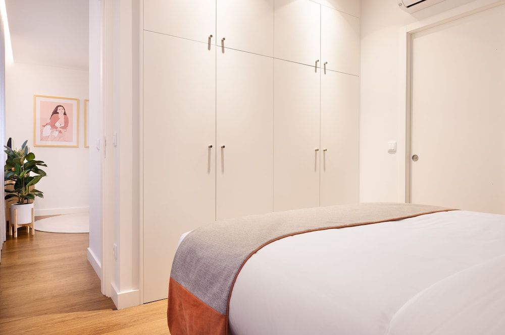 Catarina Serviced Apartments Standard Apartment, Courtyard View 3