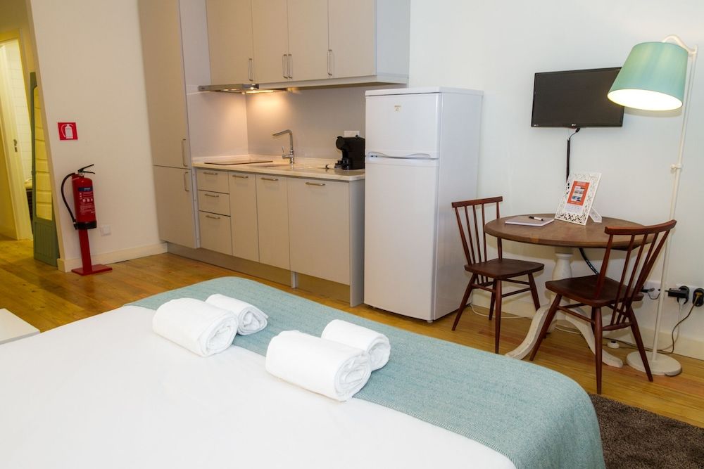 undefined Liiiving - Historic Clérigos Studio - 1F 4