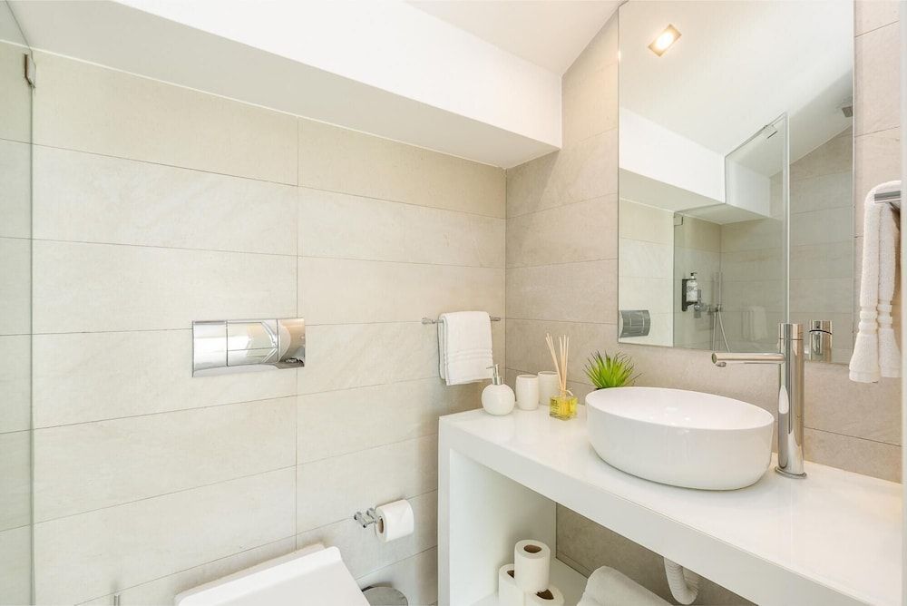 Travelstaytion - Central in Oporto Apartment 19