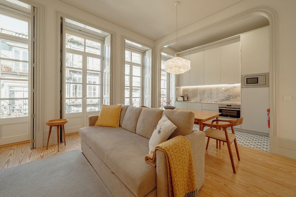 undefined Downtown Deluxe Duplex by Homing 2