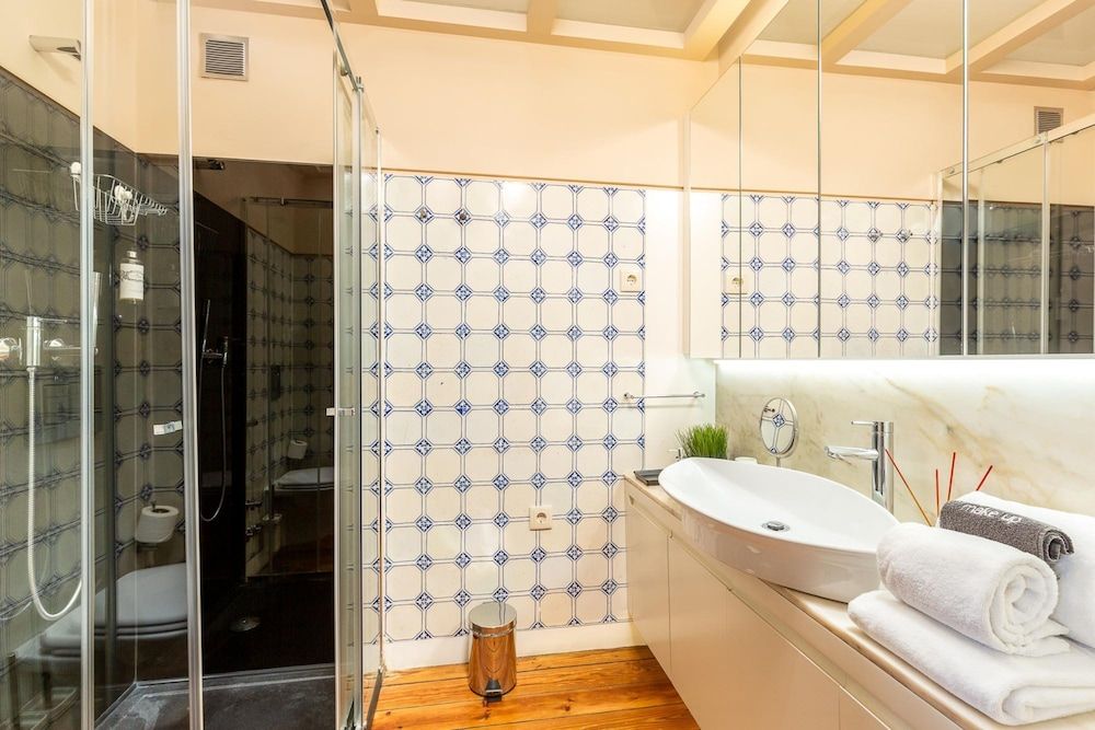 undefined Youropo - Bolh o 2A 8