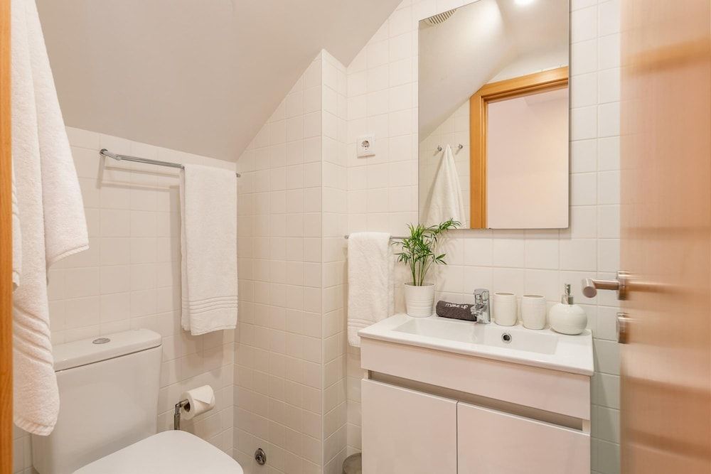 Travelstaytion - Cosy 4 in Oporto Apartment 8
