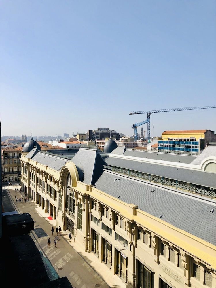 Youropo - Downtown 4A Studio 6