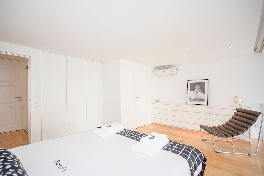 Liiiving - Garden Light Mezzanine Apartment 7