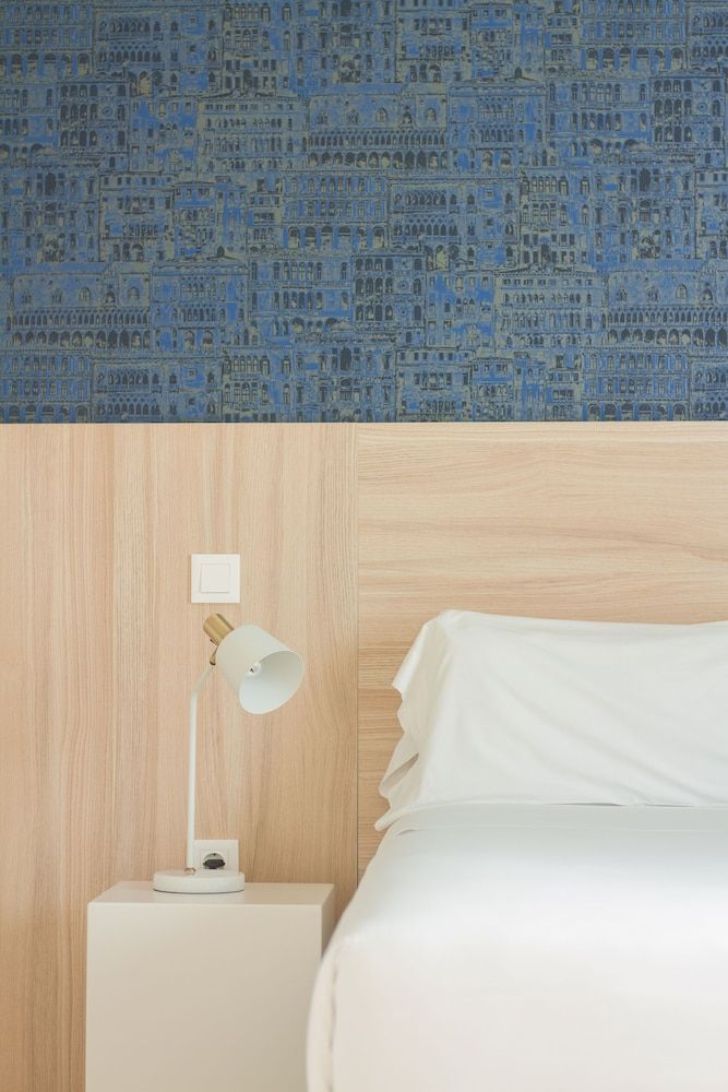 undefined Room Select Porto Suites 7