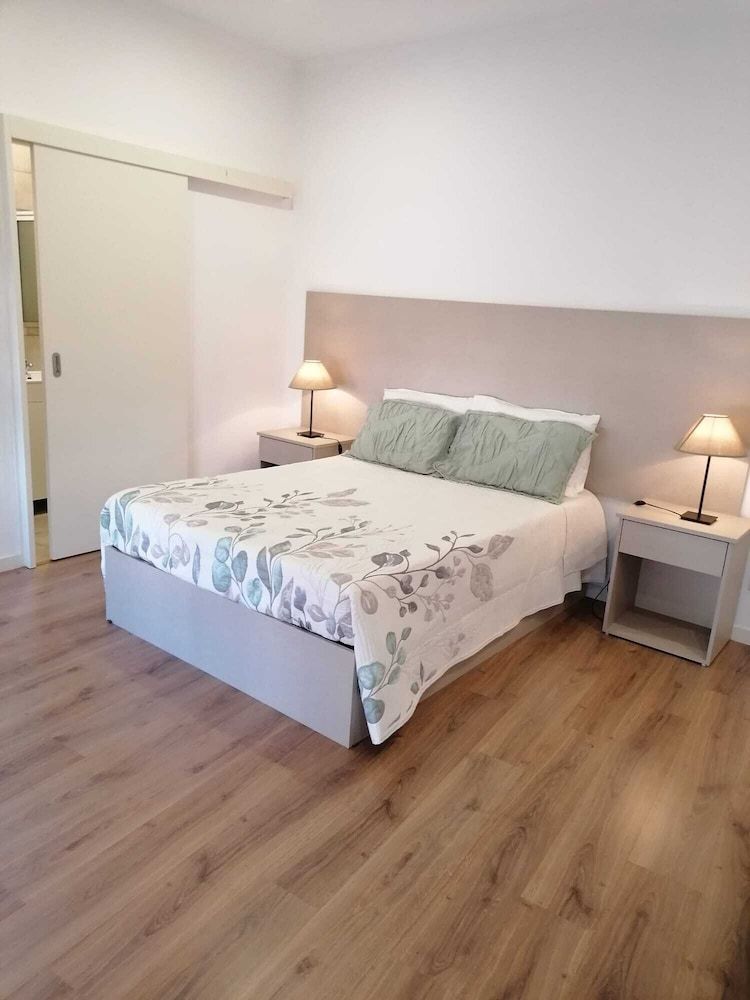 HOSPEDARIA LONDRES Family Double Room 2