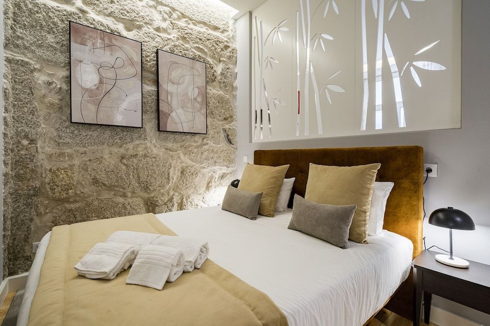 undefined Olivia 1895 Apartments 6