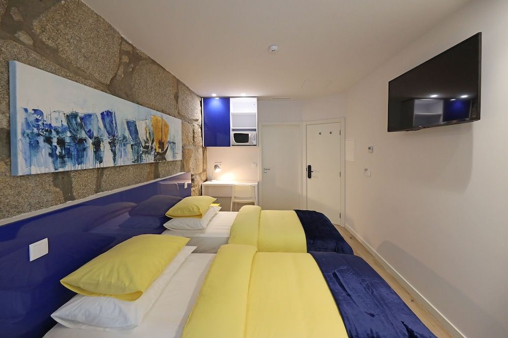 FLH Downtown GuestHouse Basic Twin Room