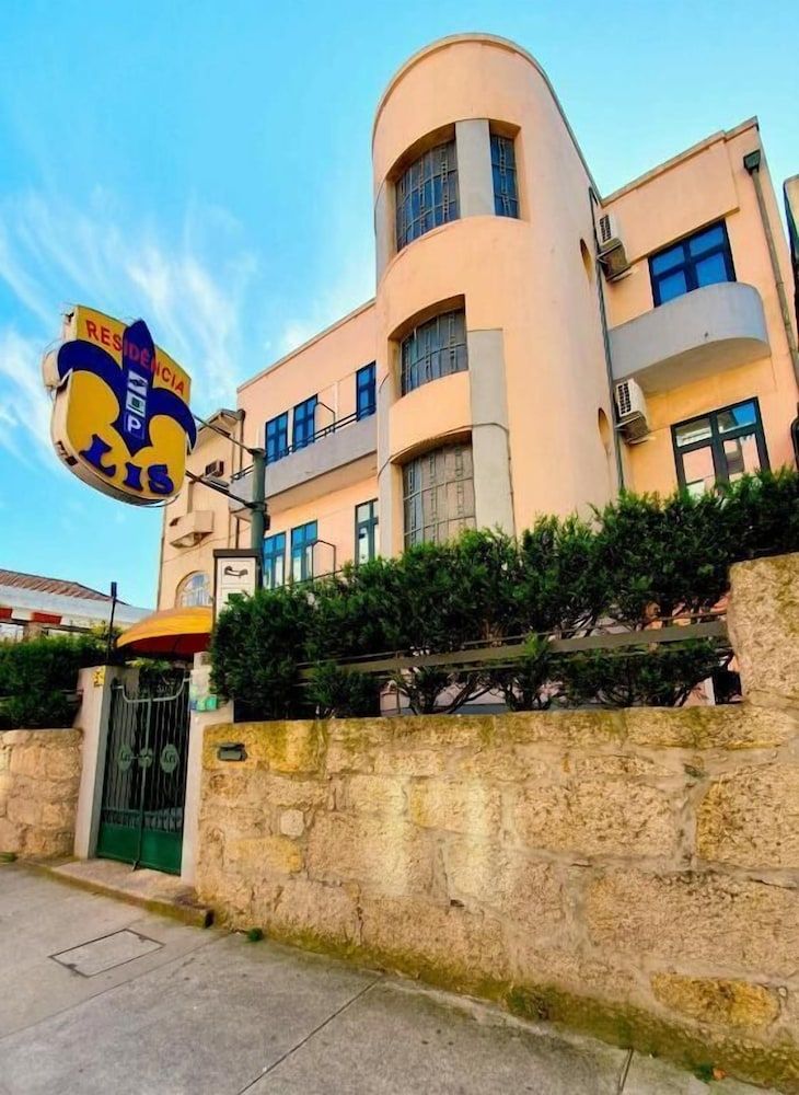 undefined Residencia LIS B&B and Parking 3