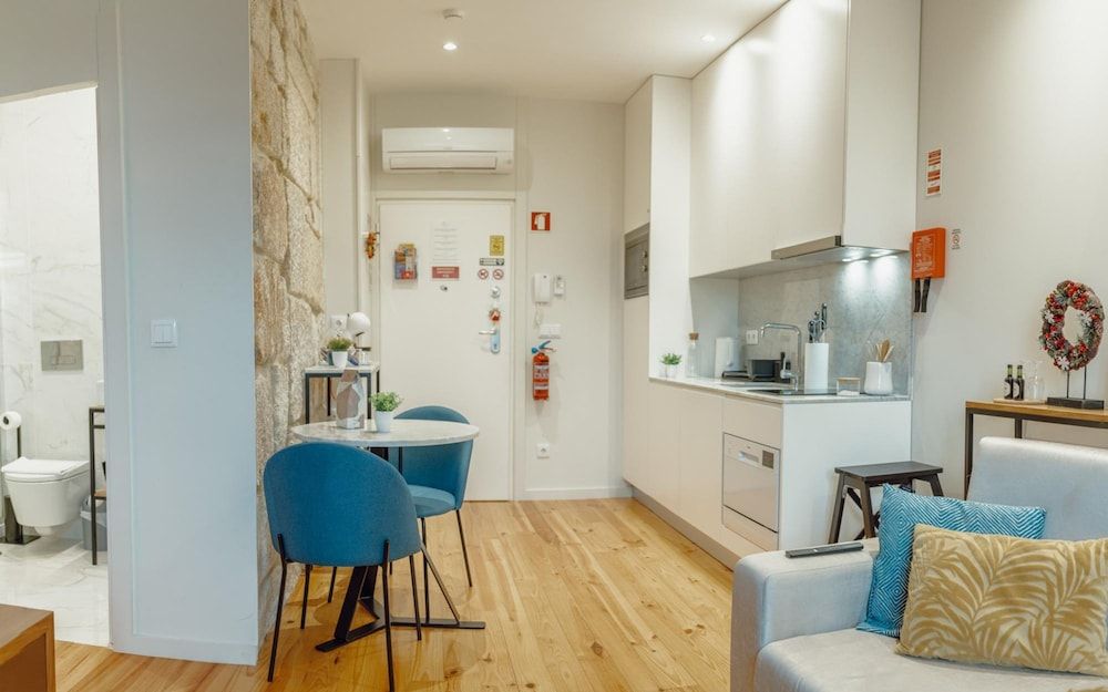 Oporto Pool Apartment by Vacationy Apartment 13