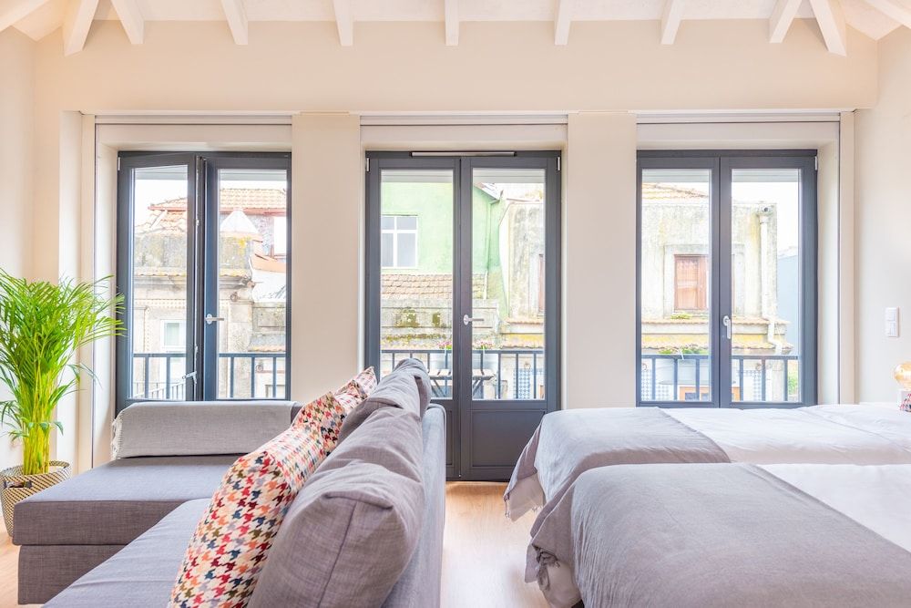 undefined 12 Sweet Caroline 5