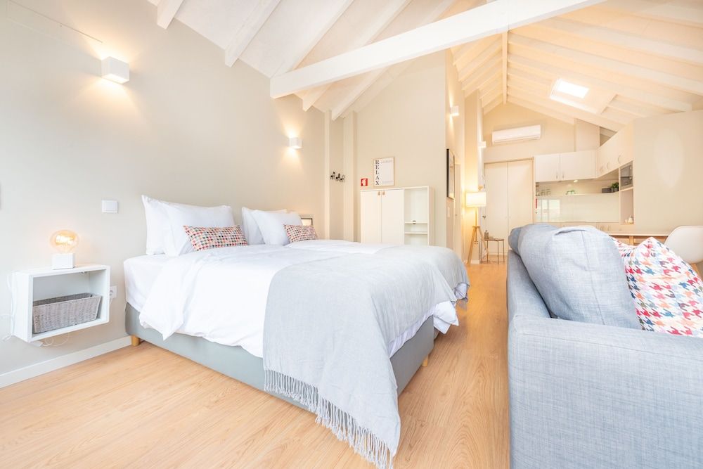 undefined 12 Sweet Caroline 6