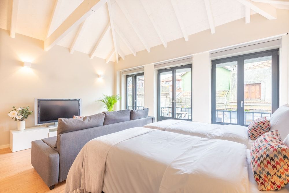 undefined 12 Sweet Caroline 4