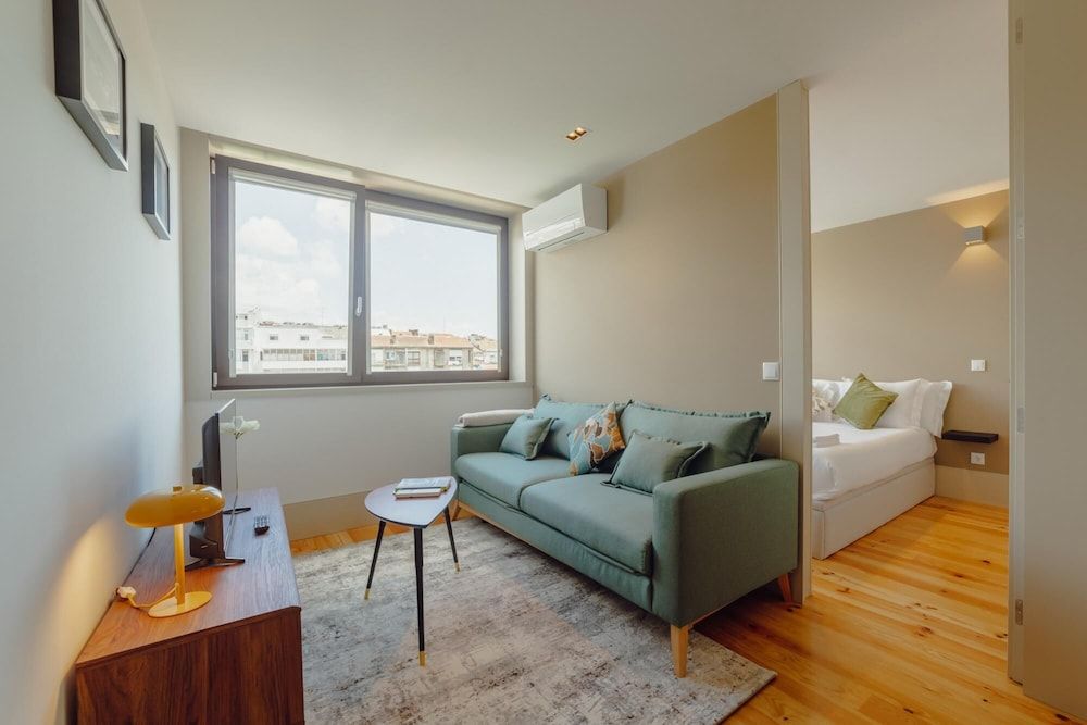 Legacy Oporto Design Apartment G by Vacationy