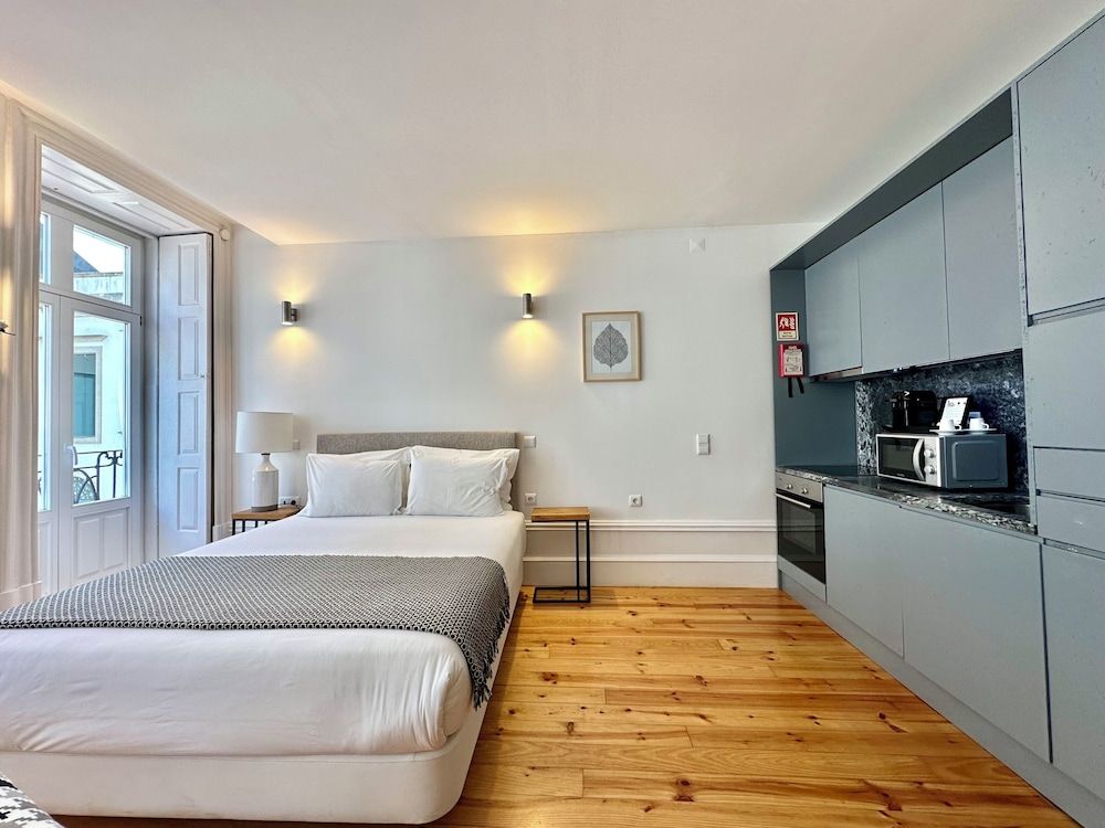 YOUROPO - Stories Studio, Balcony