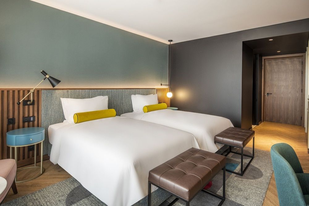 Renaissance Porto Lapa Hotel Deluxe Room, 2 Twin Beds, City View