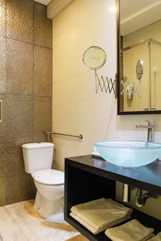 Josefa D'Óbidos Twin Room 6