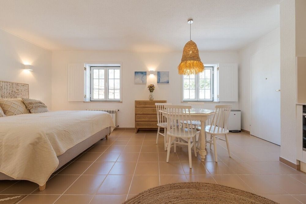 Deluxe Apartment, 1 Bedroom, Poolside