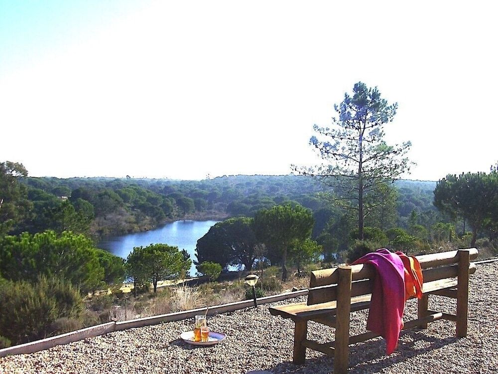 Family Villa, 3 Bedrooms, Private Pool, Lakeside
