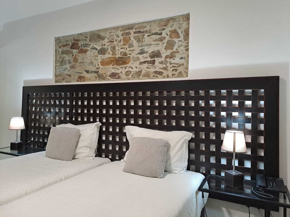 Largo da Fonte Classic Twin Room 2