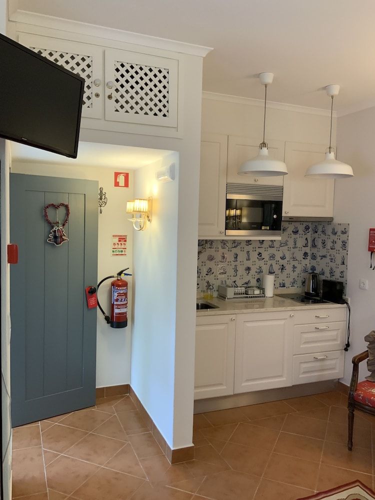 Villa Estefânia Classic Studio, 1 Bedroom, Non Smoking, Kitchenette (Hortensias) 14