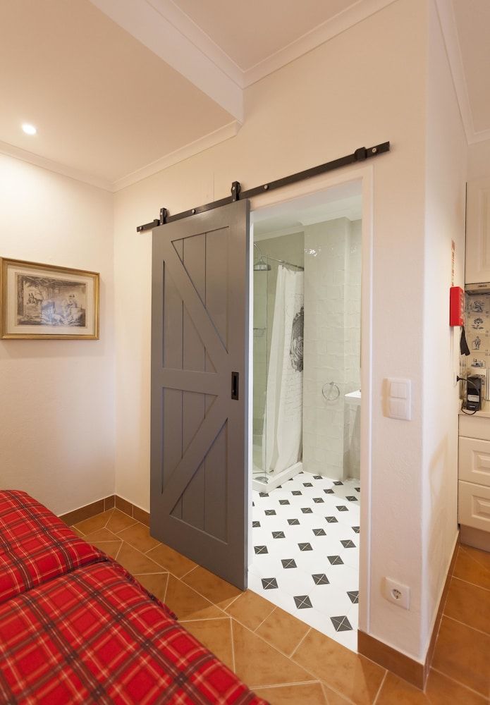 Villa Estefânia Premier Studio, 1 Bedroom, Non Smoking, Kitchenette (Glicinias) 8