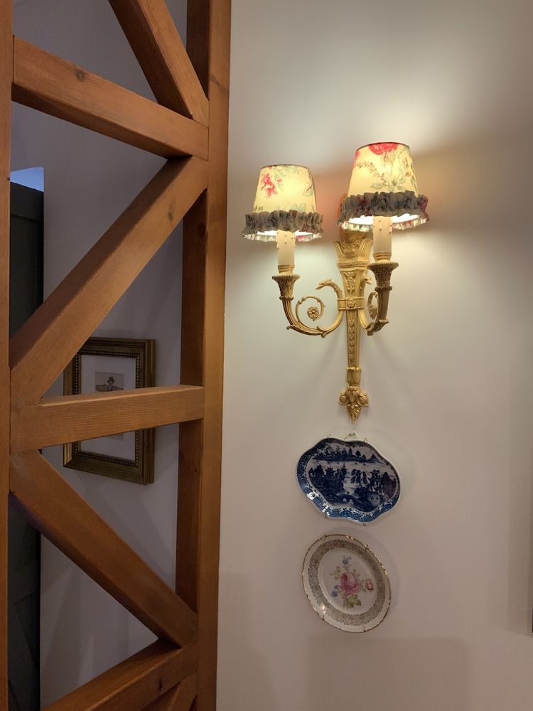 Villa Estefânia Superior Studio, 1 King Bed, Non Smoking, Patio (Rosas) 14