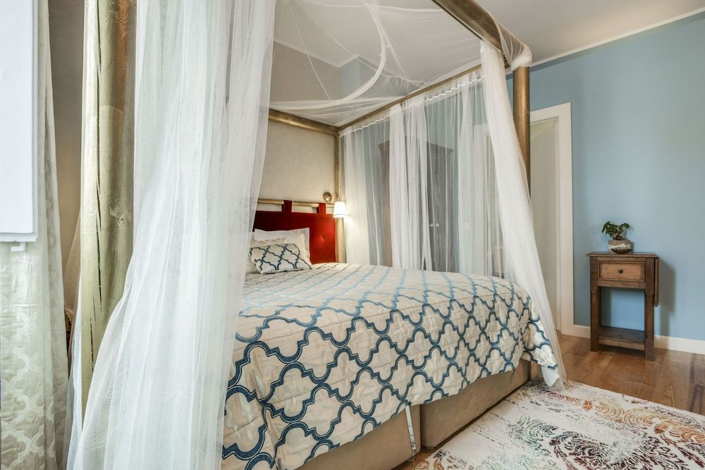 Romantic Double Room, 1 Queen Bed, City View (2)