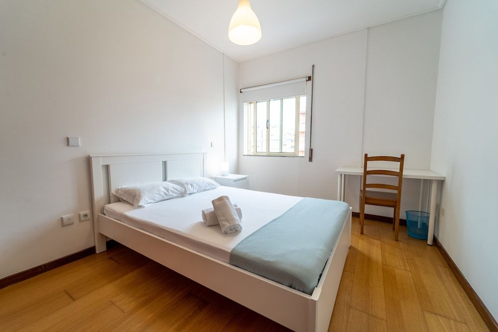 House and People - Artur Bivar City Apartment, 4 Bedrooms 3