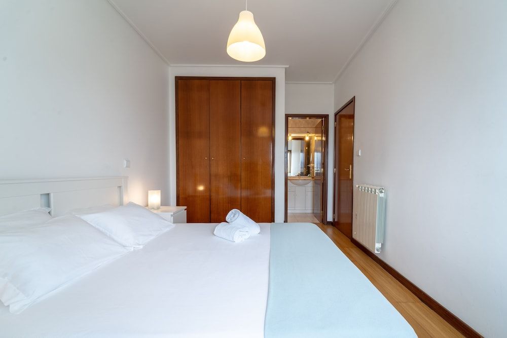 House and People - Artur Bivar City Apartment, 4 Bedrooms 15