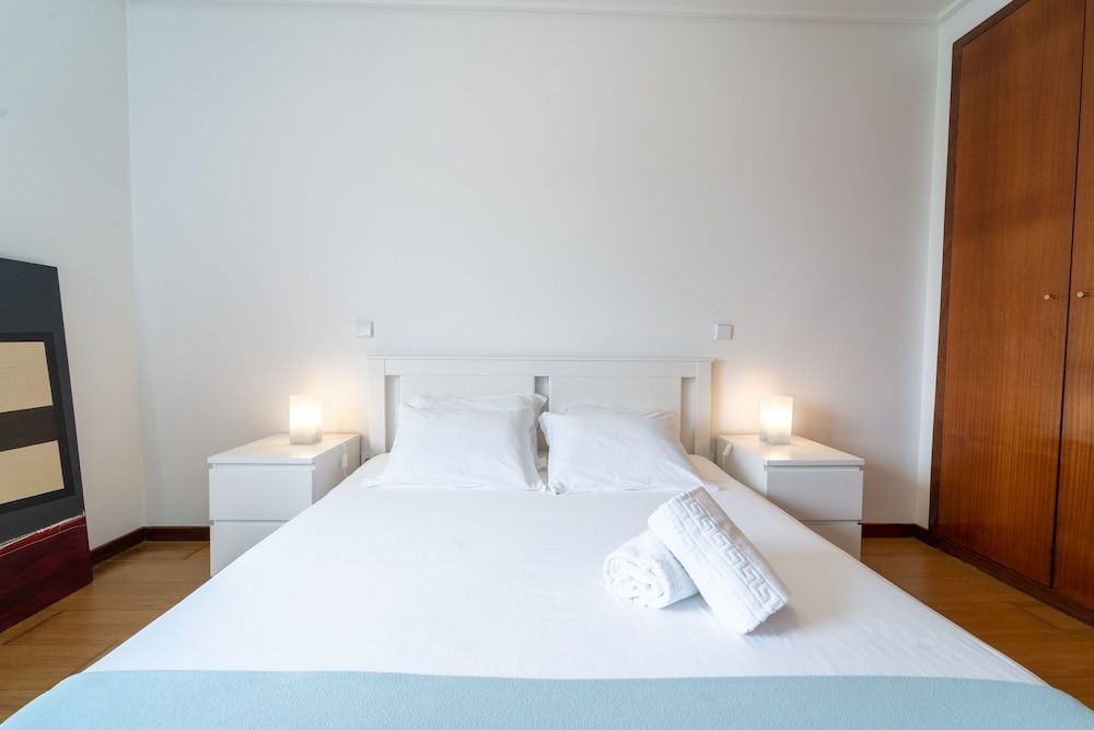 House and People - Artur Bivar City Apartment, 4 Bedrooms 16