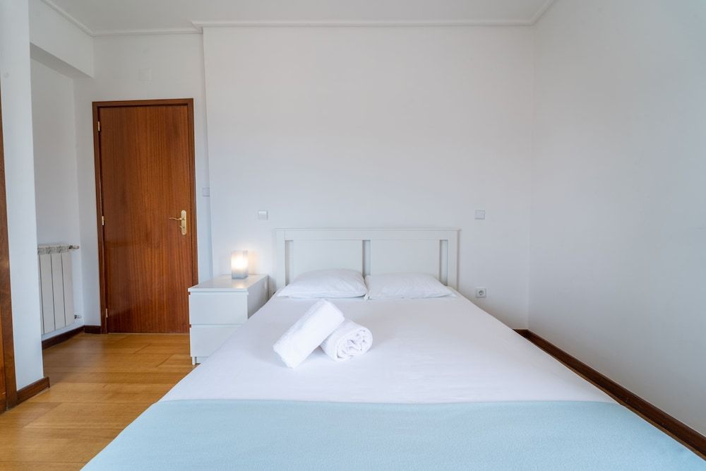 House and People - Artur Bivar City Apartment, 4 Bedrooms 13