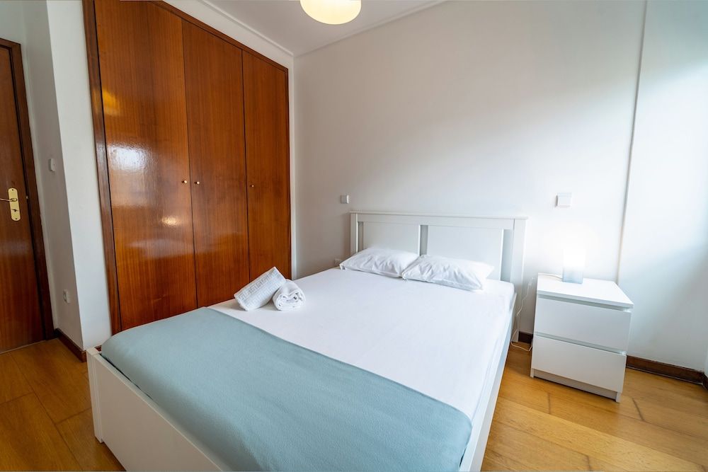 House and People - Artur Bivar City Apartment, 4 Bedrooms 5