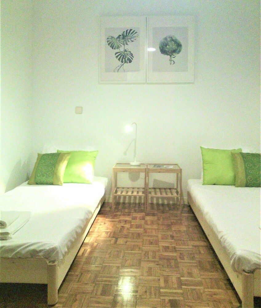 Accommodation Flat Damião de Gois Apartment, 3 Bedrooms 9