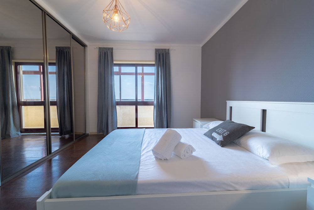 undefined House and People - Feliciano Ramos 2 7