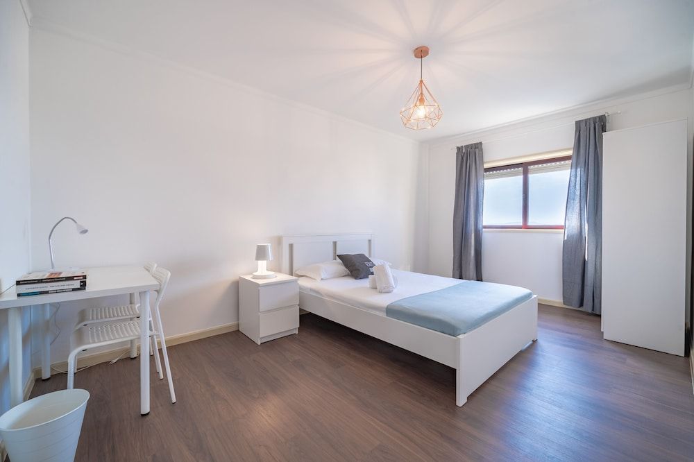 House and People - Feliciano Ramos 2 Apartment, 4 Bedrooms, Non Smoking, City View 16