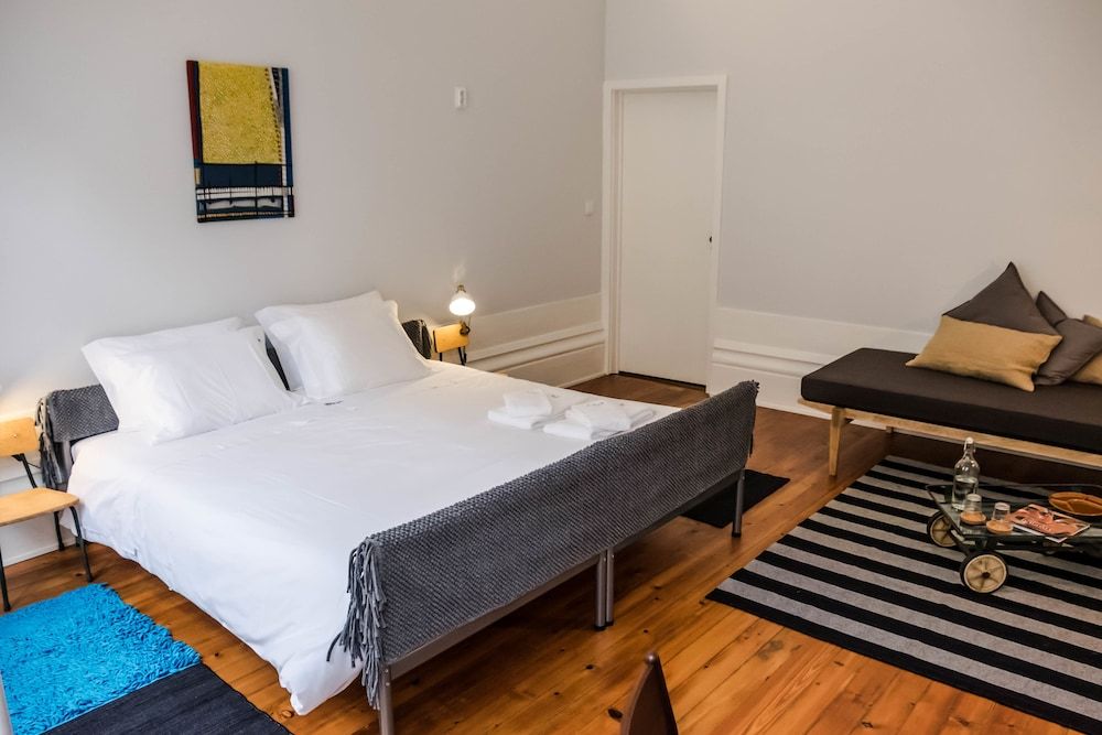 Design Double or Twin Room, Shared Bathroom