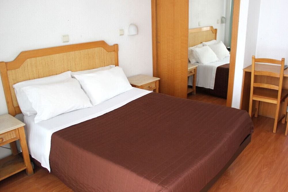 Basic Triple Room
