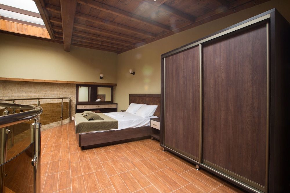 Suite (Split level)