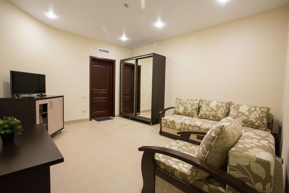 Family Room (Deluxe)