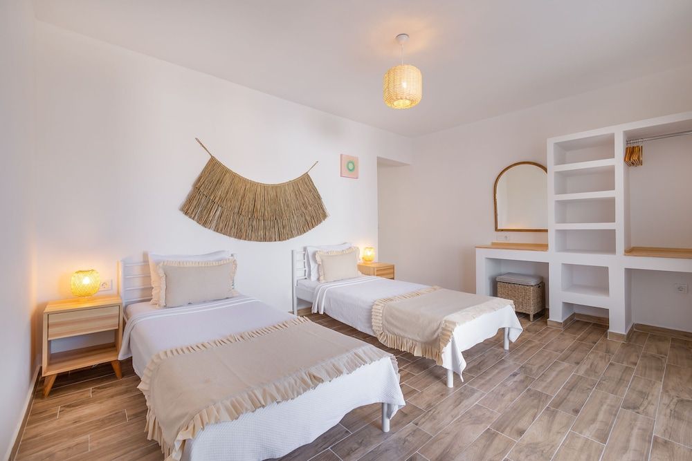 BASE Selimiye Family Room 2