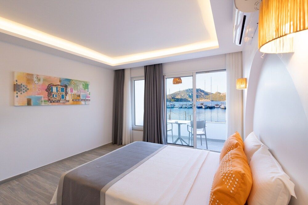 BASE Selimiye Family Room 19