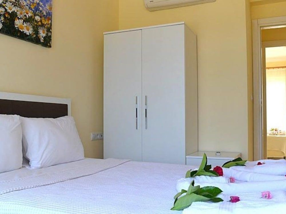 Apartment, 2 Bedrooms, Lake View