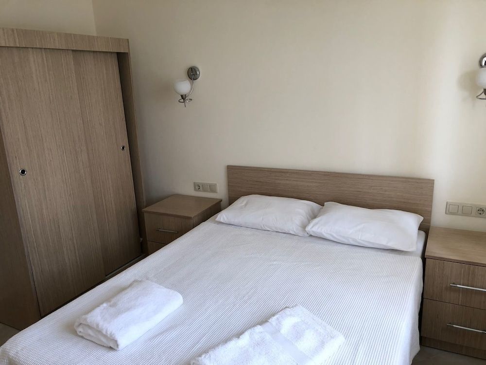 Apartment, 3 Bedrooms, Lake View