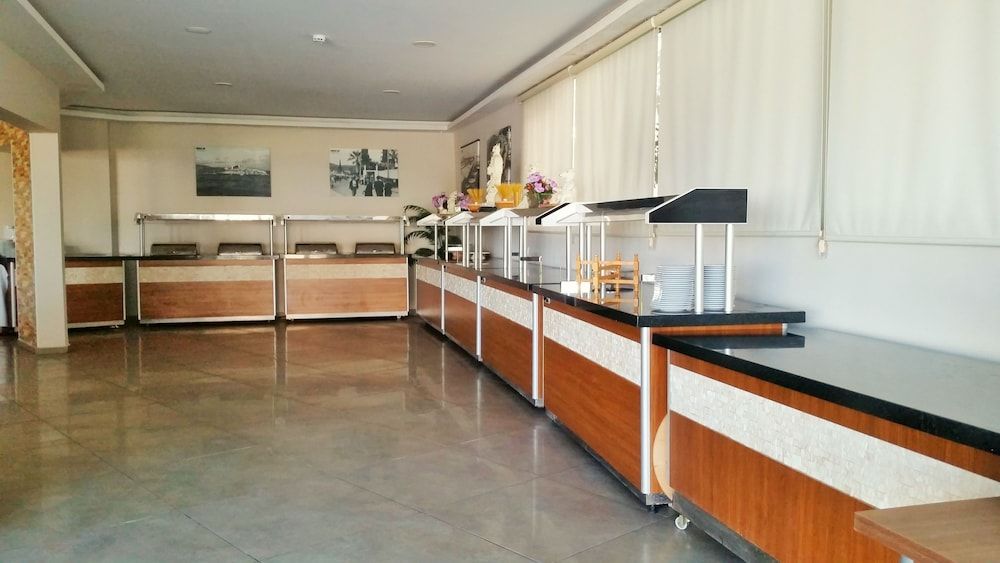 undefined Comfort Ada Class Hotel 8