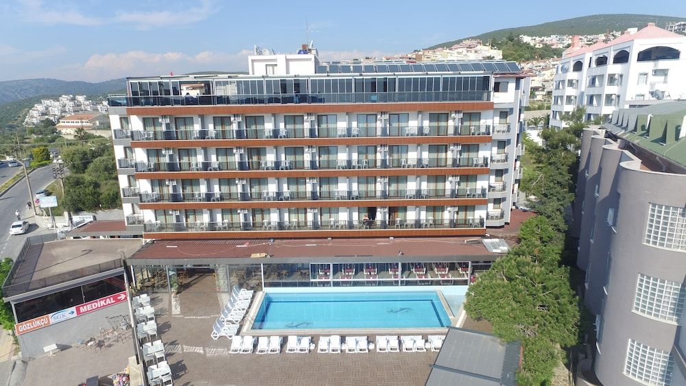 undefined Comfort Ada Class Hotel