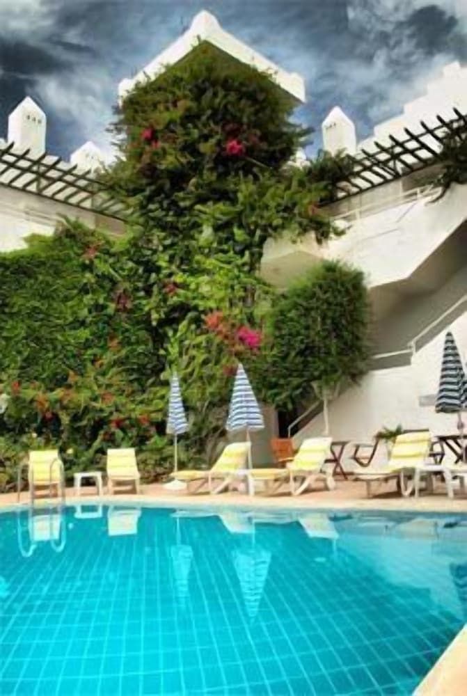 undefined Golden Gate Hotel 6