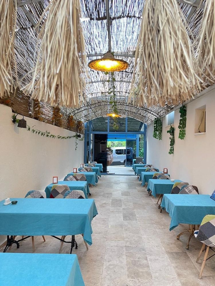 undefined Ikarus Hotel 8