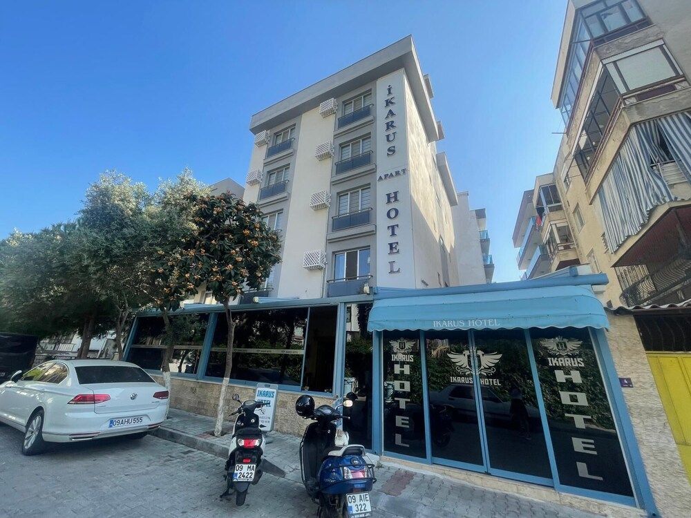 undefined Ikarus Hotel 3